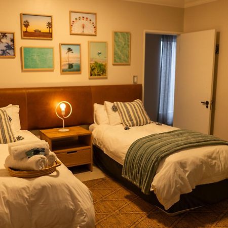 Deja Blue Beachfront Villa, Newly Renovated Langstrand Экстерьер фото