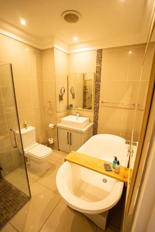 Deja Blue Beachfront Villa, Newly Renovated Langstrand Экстерьер фото