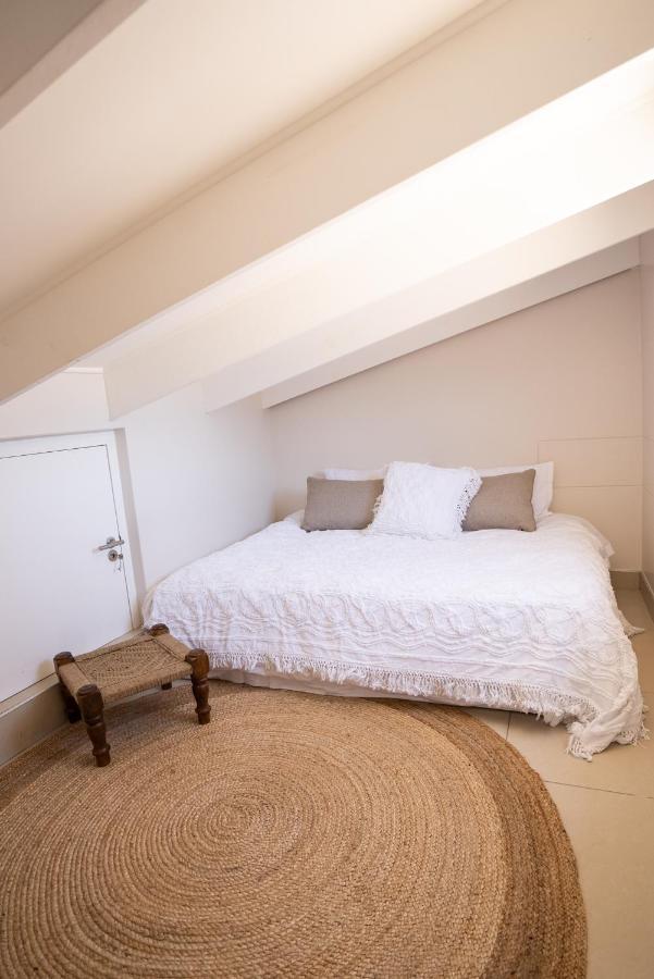 Deja Blue Beachfront Villa, Newly Renovated Langstrand Экстерьер фото